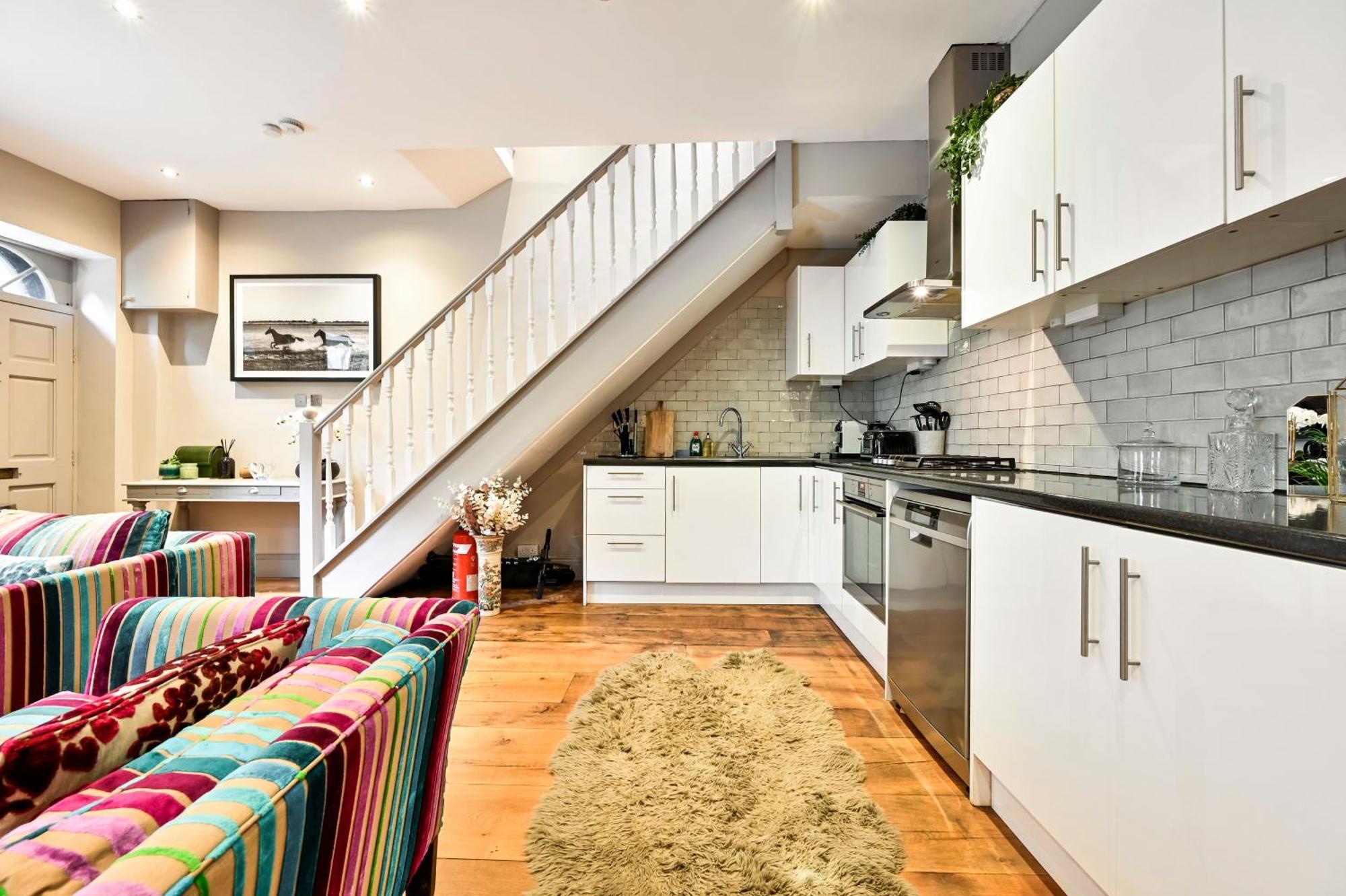 Apartamento Magnificent 2 Bed Hyde Park Mews House Londres Exterior foto