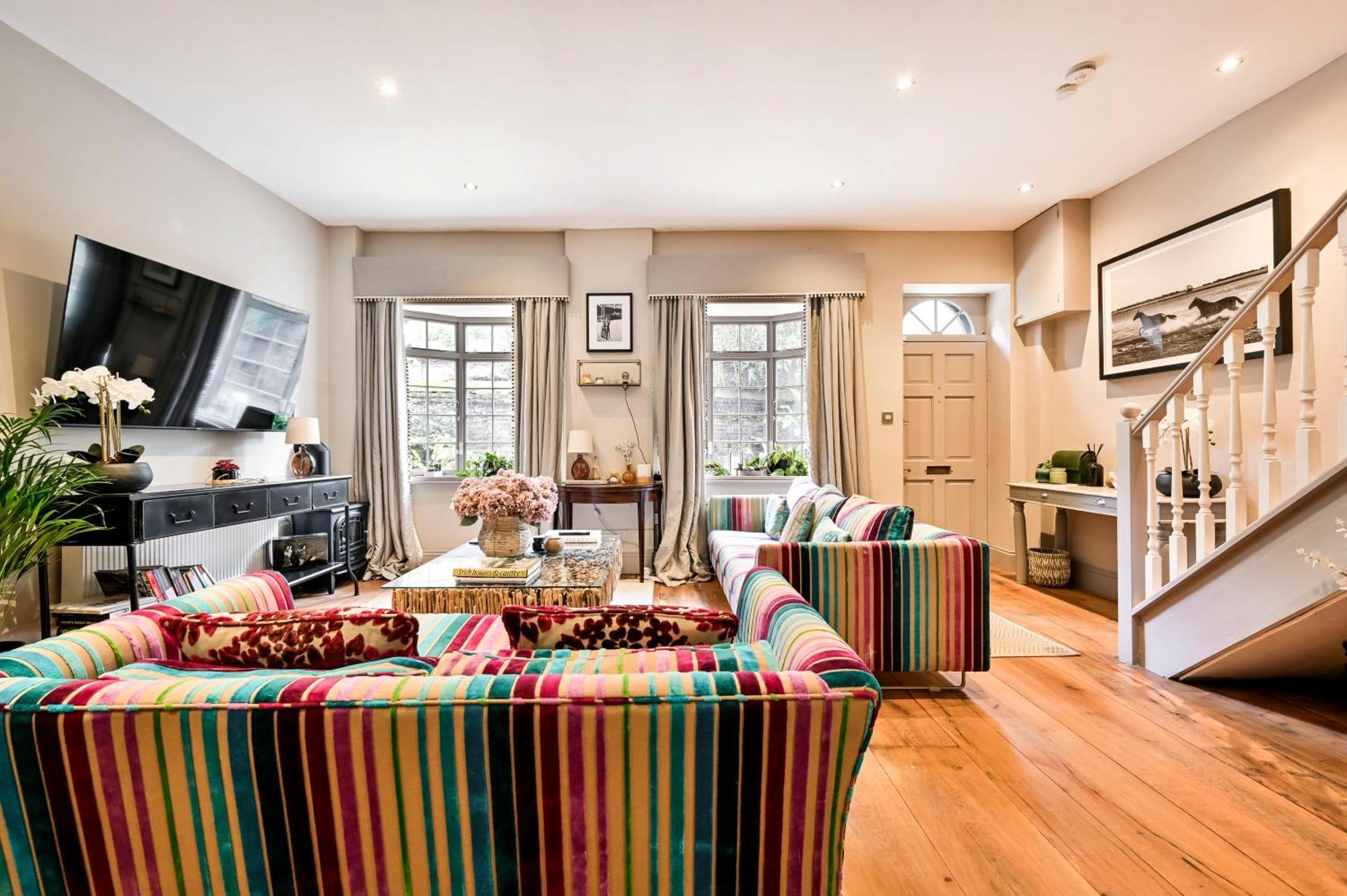 Apartamento Magnificent 2 Bed Hyde Park Mews House Londres Exterior foto